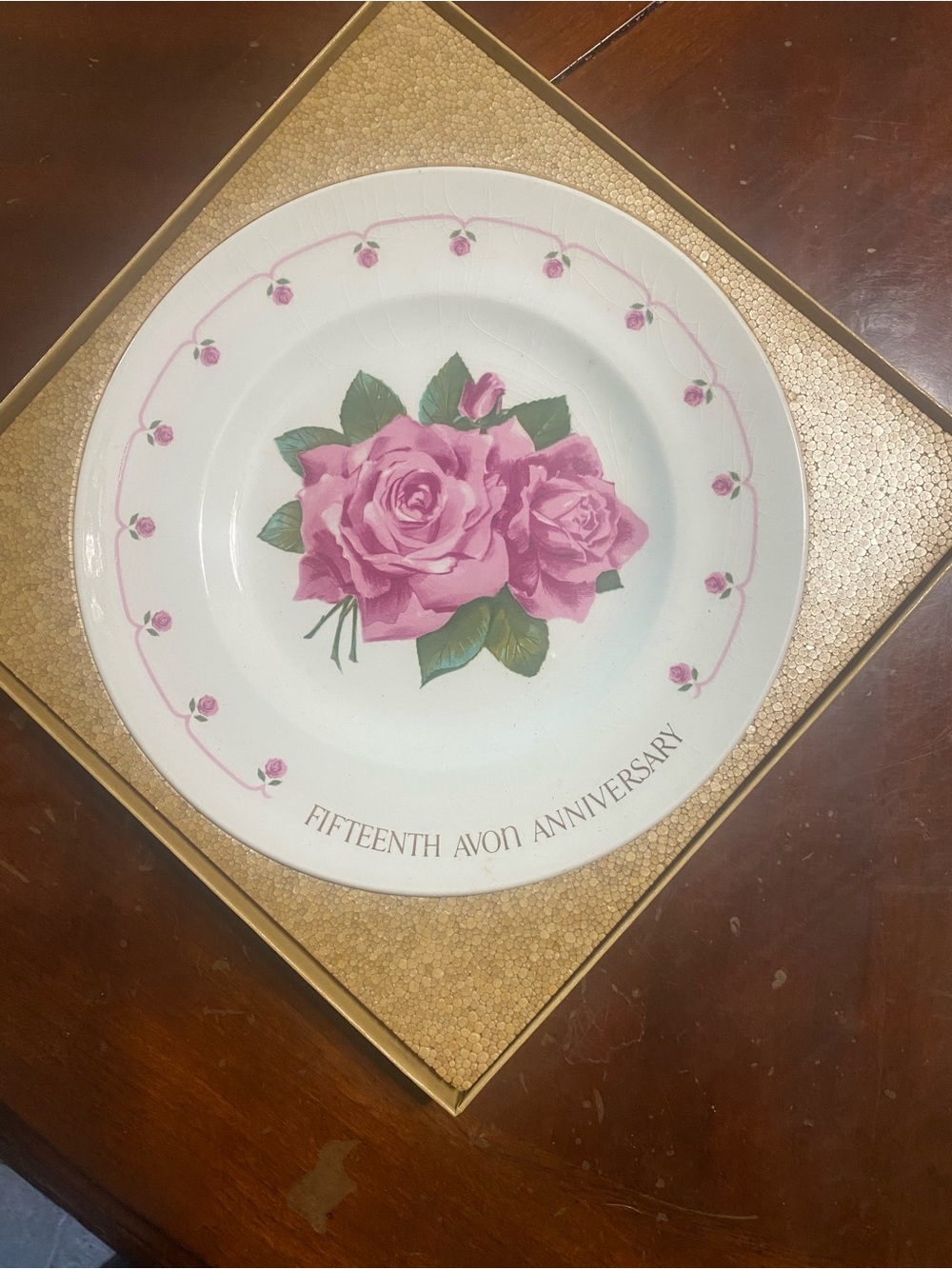Vintage Avon 15th Anniversary "Avon Roses" Collector Plate - New in Box